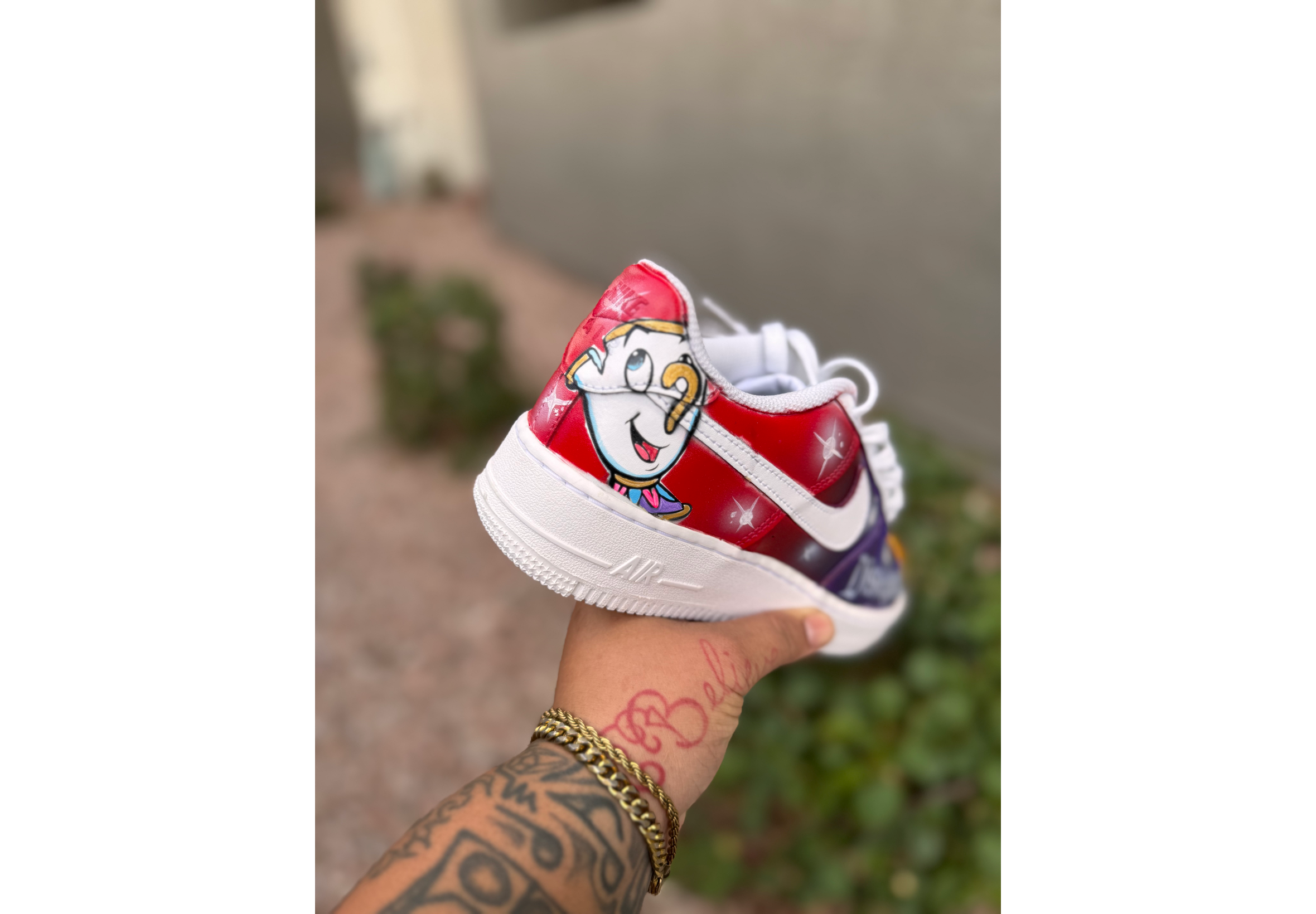 CUSTOM SNEAKER